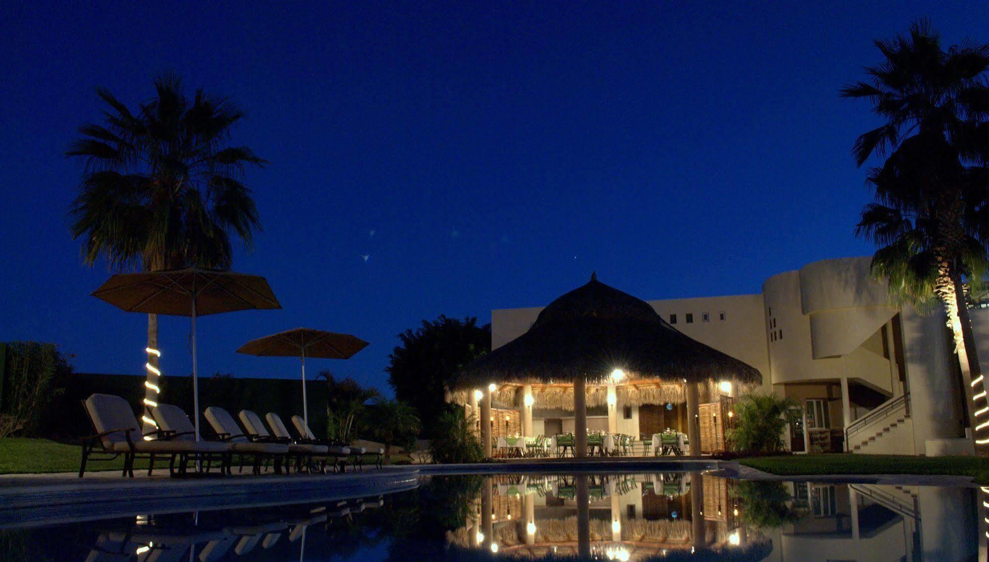 El Ameyal Hotel And Family Suites 卡波圣卢卡斯 外观 照片