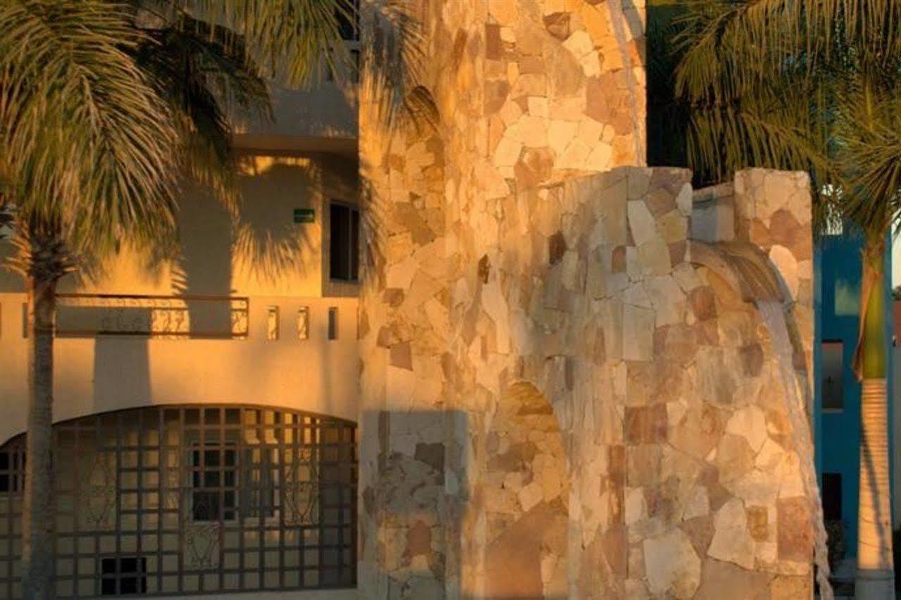 El Ameyal Hotel And Family Suites 卡波圣卢卡斯 外观 照片